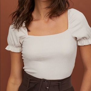 NWOT H&M crepe puff short sleeve crop top